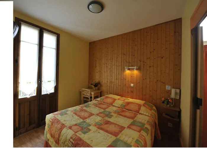 Hotel De La Grotte