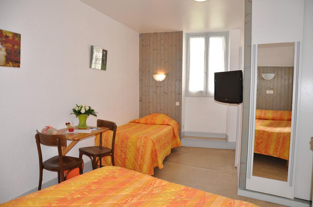 Hotel De La Grotte Aix-les-Bains