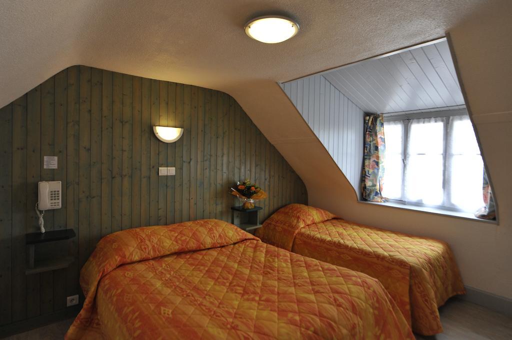 Hotel De La Grotte 2*